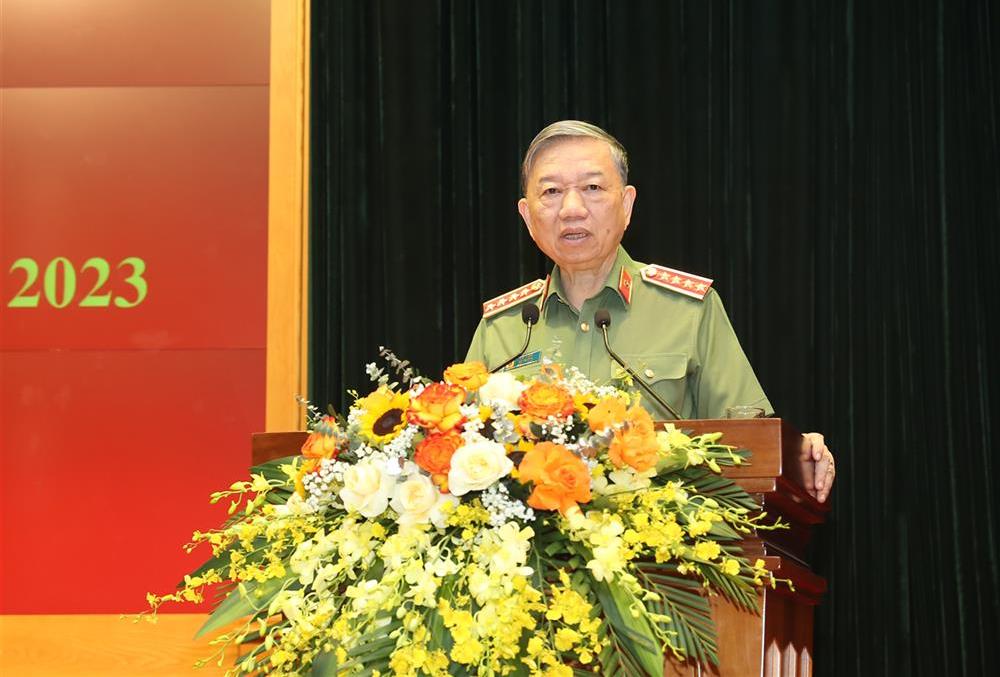 Tiếp tục làm tốt công tác bảo đảm an ninh, trật tự, an toàn giao thông dịp nghỉ Lễ 30/4, 1/5